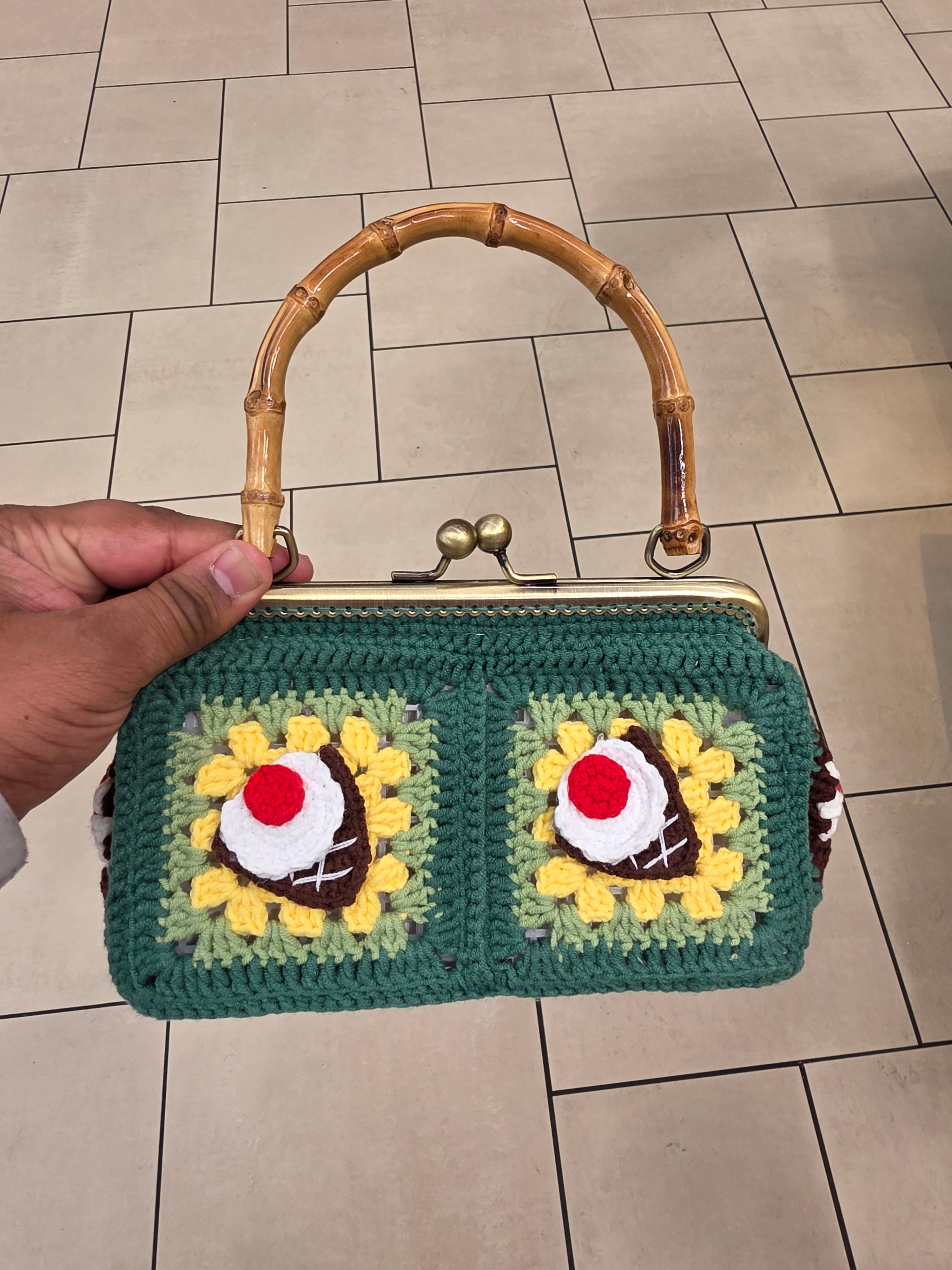 Green icecream purse