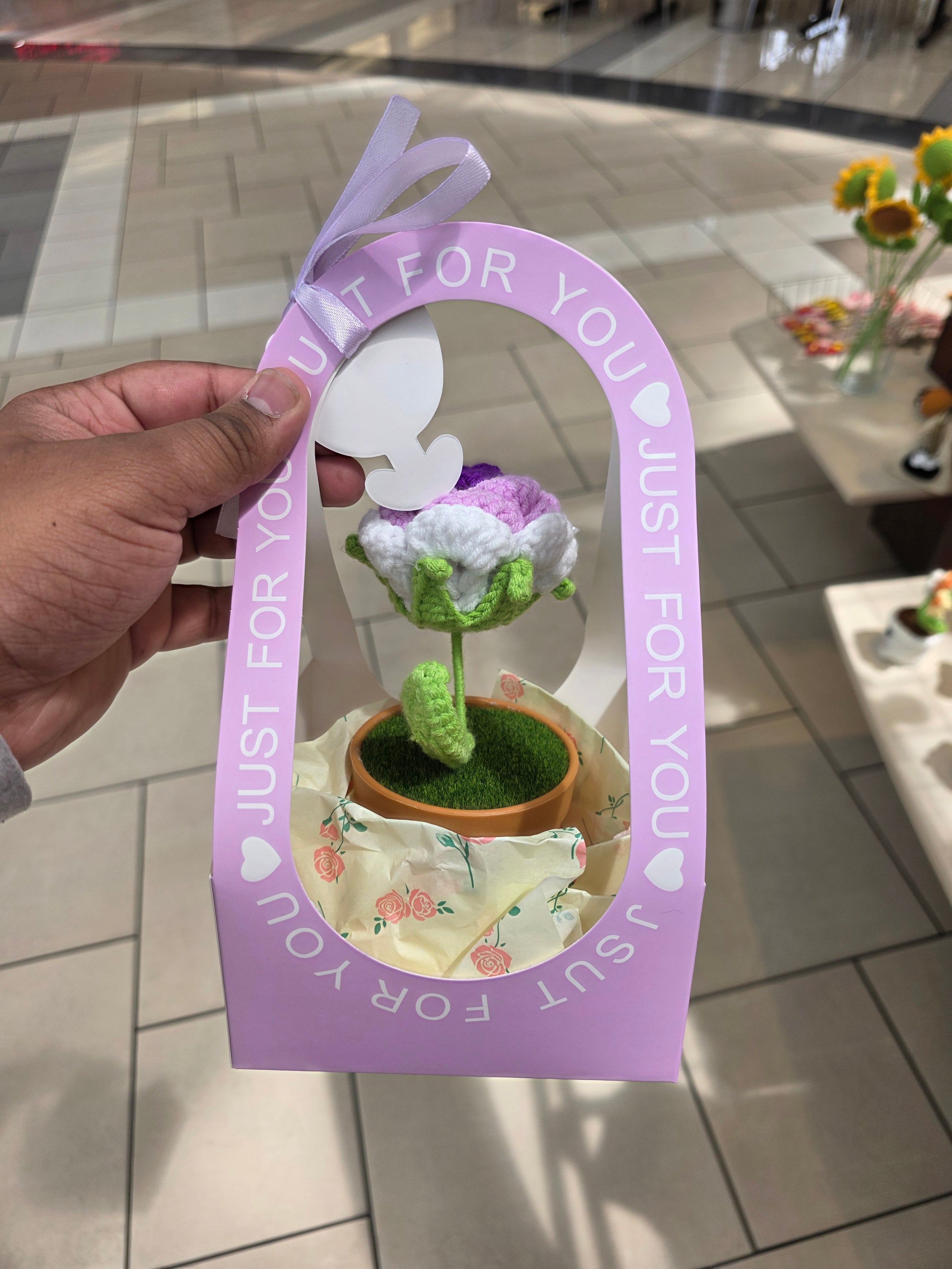 Lavender rose pot